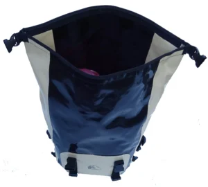 Explorer vak na motorku – pohled do vaku