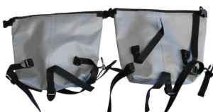 Brašna na řídítka – srovnání zadní strany obou typů uchycení