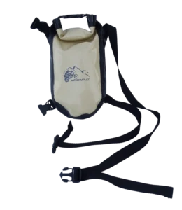 Vak na nohu na motorku