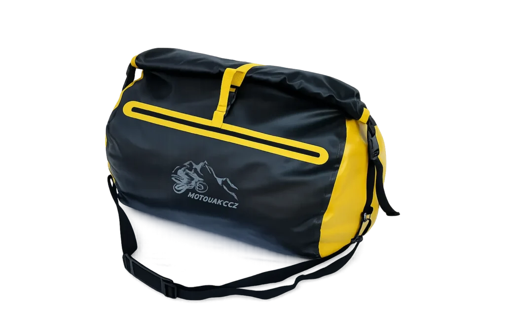 Zadní vak na motorku s horním vstupem – šikmý pohled